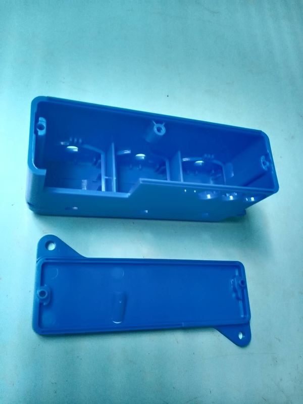 Moldeo a presión de la alta precisión para los útiles plásticos de las piezas de la aduana azul plástica del color